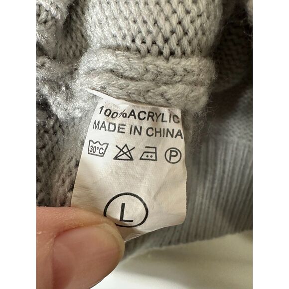 Women's Soft & Cozy Gray Long Sleeve Sweater Cable Knit Heart Design Size L - Picture 4 of 4